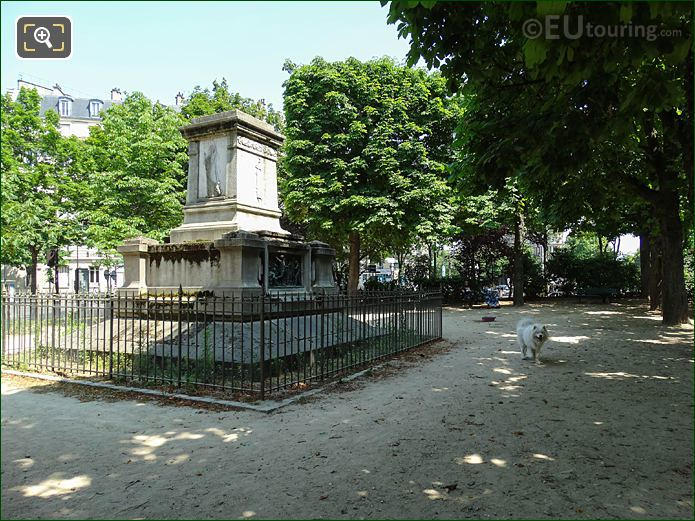 Square Jacques Antoine in Paris