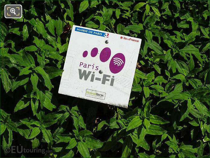 Free Paris WiFi in Square Claude Nicolas Ledoux