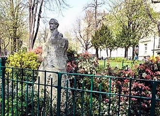 Place des Etats-Unis Park And Statue Of Thomas Jefferson Place des Etats-Unis Park Thomas Jefferson