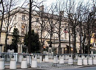 Place des Etats-Unis Park Benches In Gardens Place des Etats-Unis Gardens