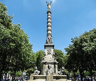 Place du Chatelet Fontaine du Palmier