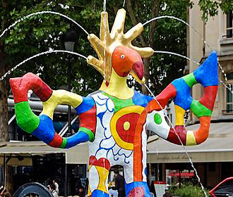 Modern art water fountain at Place Igor Stravinsky