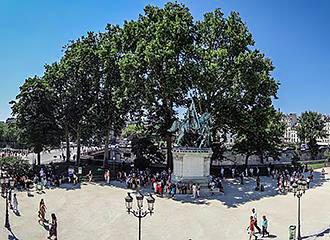 Charlemagne statue inside Place Jean-Paul II