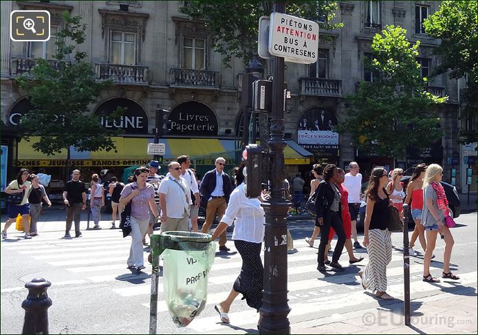 Place Saint Michel stationary shop