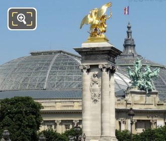 Guilded statue of Pegasus on the Pont Alexandre III