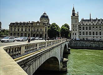 Pont au Change balustrade