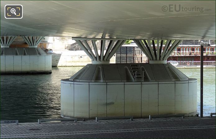 Pont Charles de Gaulle steel bars