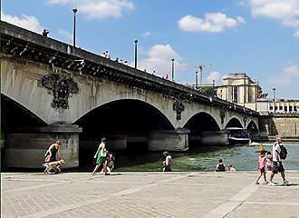 Eastern facade of Pont d’Iena