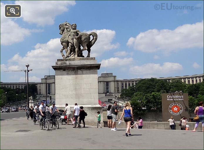 Pont d'Iena south east corner