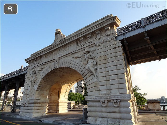 Pont de Bir-Hakeim stone arch