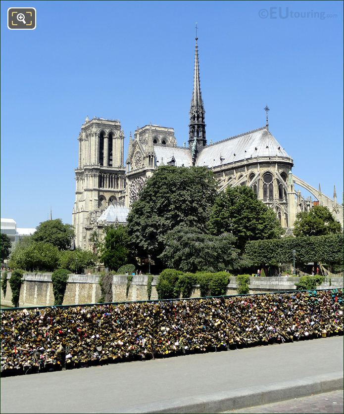 Pont de l'Archeveche in Paris