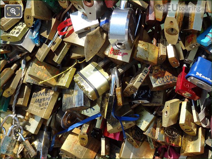 Love Lock Jim on Pont de l'Archeveche