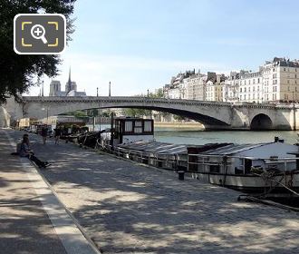 Pont de la Tournelle and houseboats