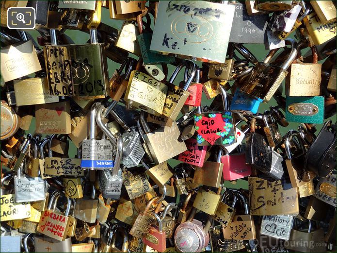 Pont des Arts lock Mailory GB