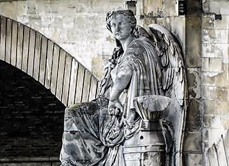 Pont des Invalides Maritime Victory statue