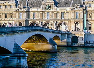 Pont du Carrousel peirs