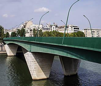 Pont du Garigliano piers