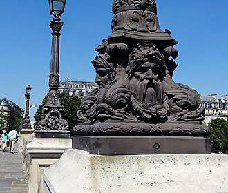 Pont Neuf lamp posts