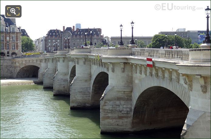 Pont Neuf designed by Baptiste Androuet du Cerceau and Pierre des Illes