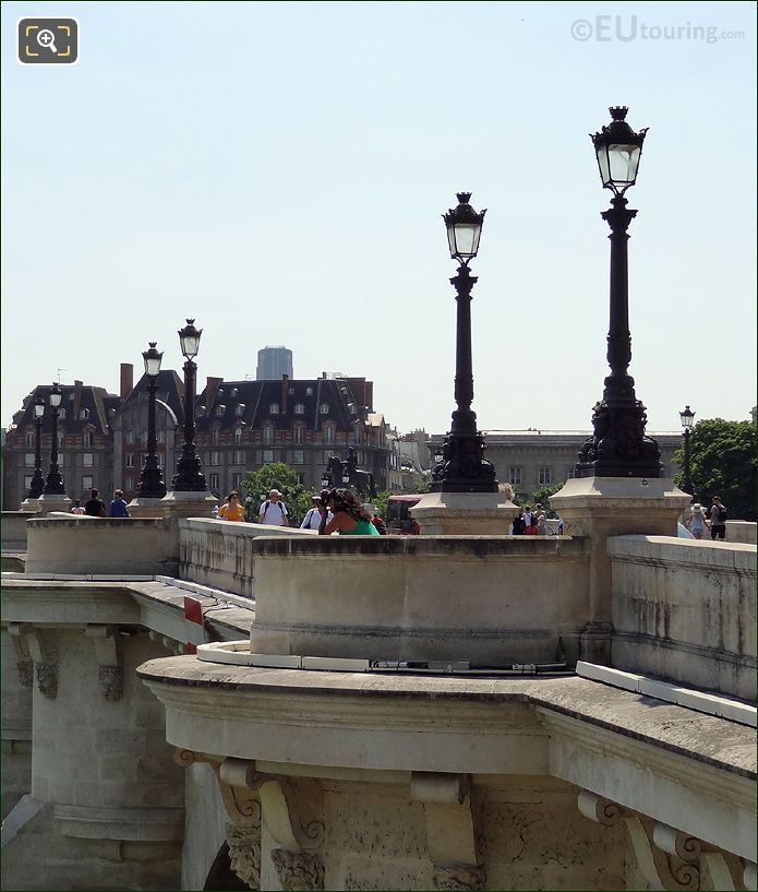 Pont Neuf centuries old askew piers