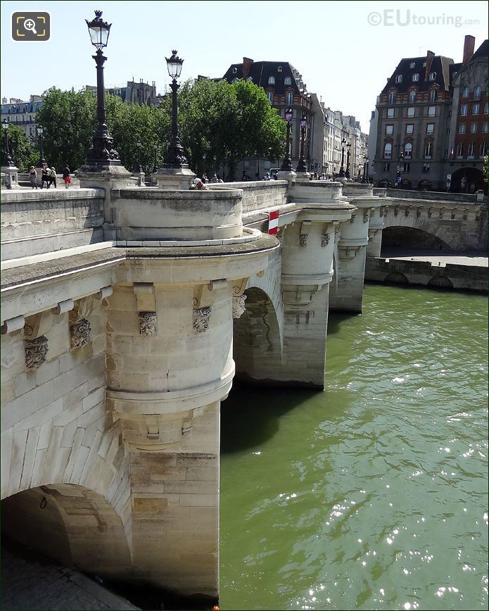 Pont Neuf close up photo