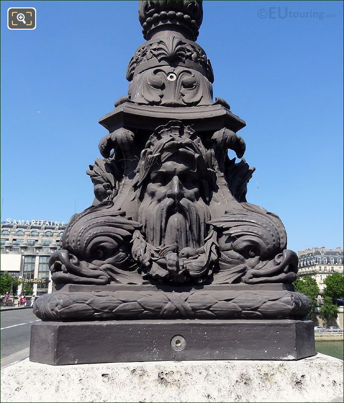 Close up of Pont Neuf lamp post base