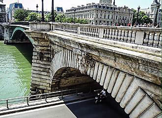 Pont Notre-Dame eastern side
