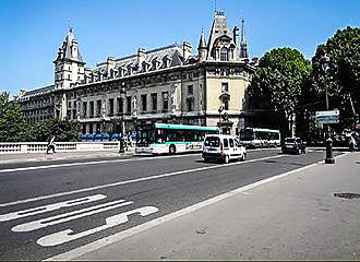 Pont Saint Michel traffic