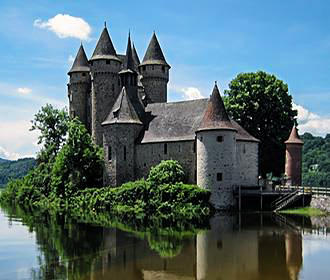 Auvergne Chateau de Val