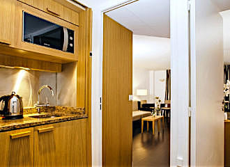 Residhome Paris-Opera apartment kitchenette