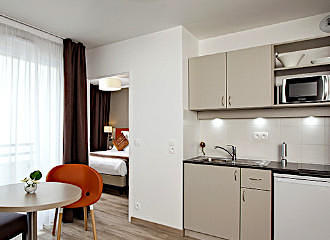 Residhome Paris Rosa Parks apartment kitchenette