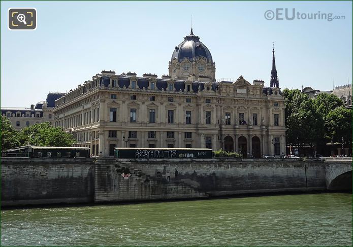 Greffe du Tribunal de Commerce by the River Seine