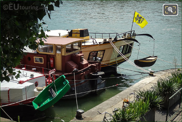 Flanders flag on the River Seine