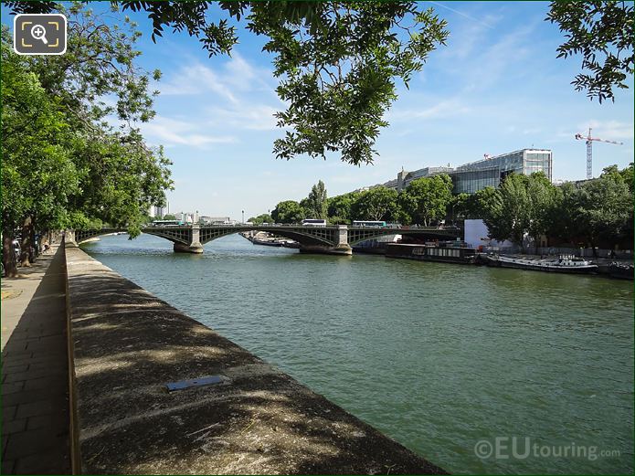 River Seine viewed from Quai de Bethune