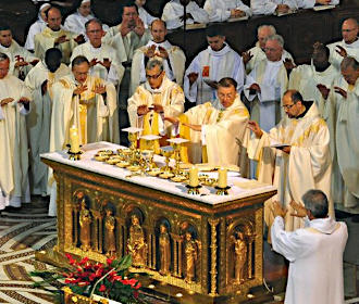 Sacre Coeur Basilica mass service