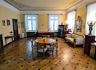 Salon Chopin parlour