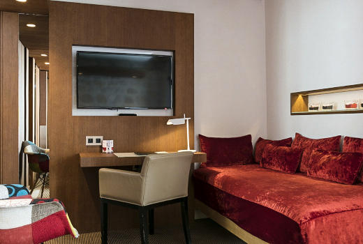 Select Hotel Rive Gauche triple room