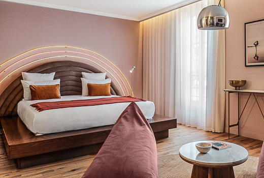Seven Hotel Paris 7th Chakra suite bed