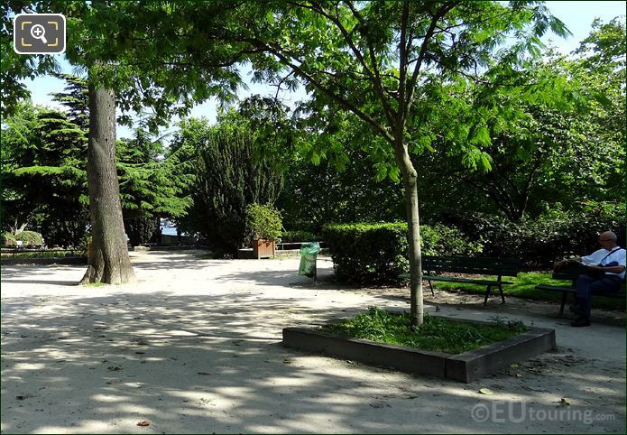 Square Barye park benches