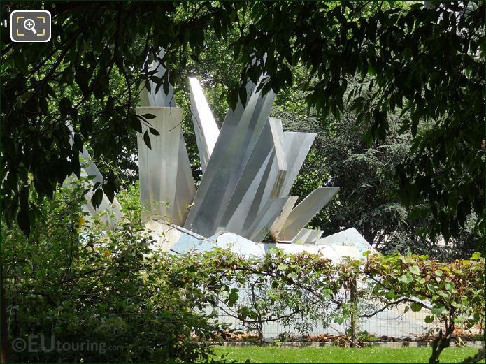 Metal fountain and mosaic base in Square Bela Bartok