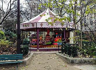 Square Boucicaut Carousel