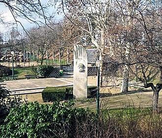 Square Carlo Sarrabezolles Paris