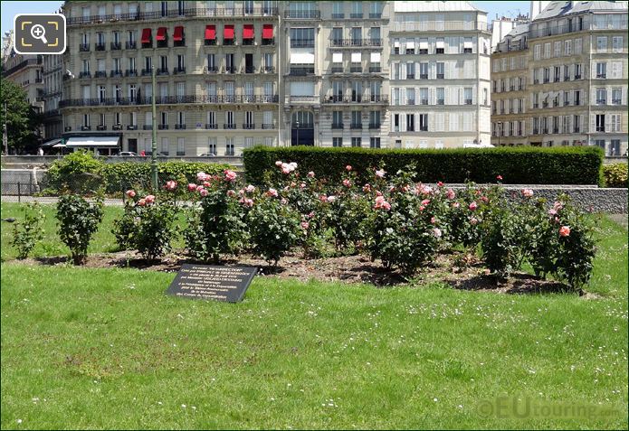 Square de l'Ile de France rose garden plaque