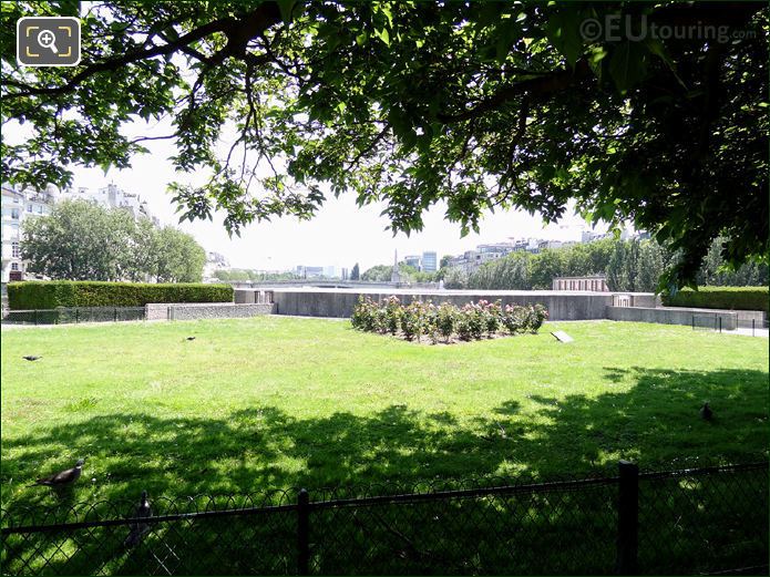 Square de l'Ile de France, Ile de la Cite, Paris