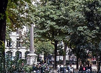 Square Emile Chautemps column