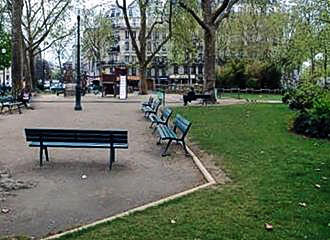 Square Henri-Galli park benches