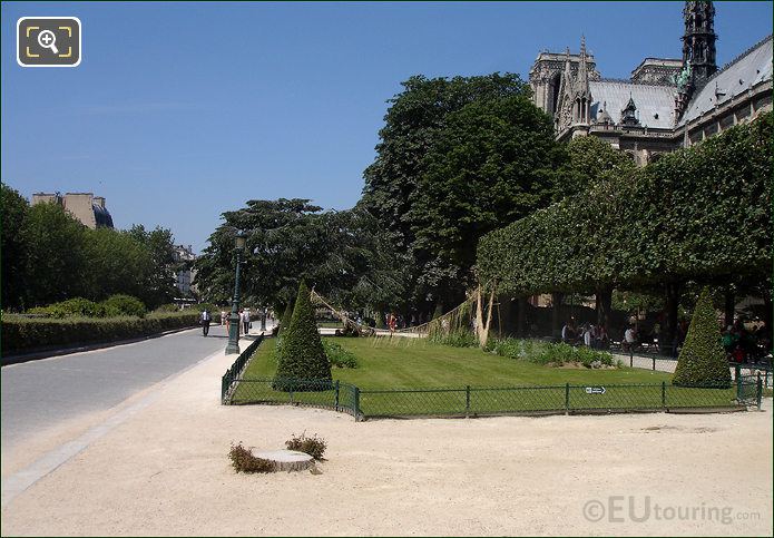 Square Jean XXIII, Ile de la Cite, Paris