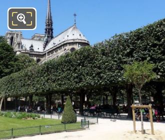 Park benches in Square Jean XXIII 