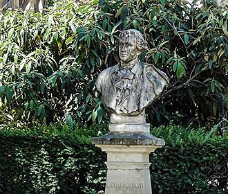 Carlo Goldoni bust inside Square Jean XXIII