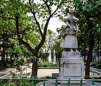 La Grisette statue at Square Jules Ferry